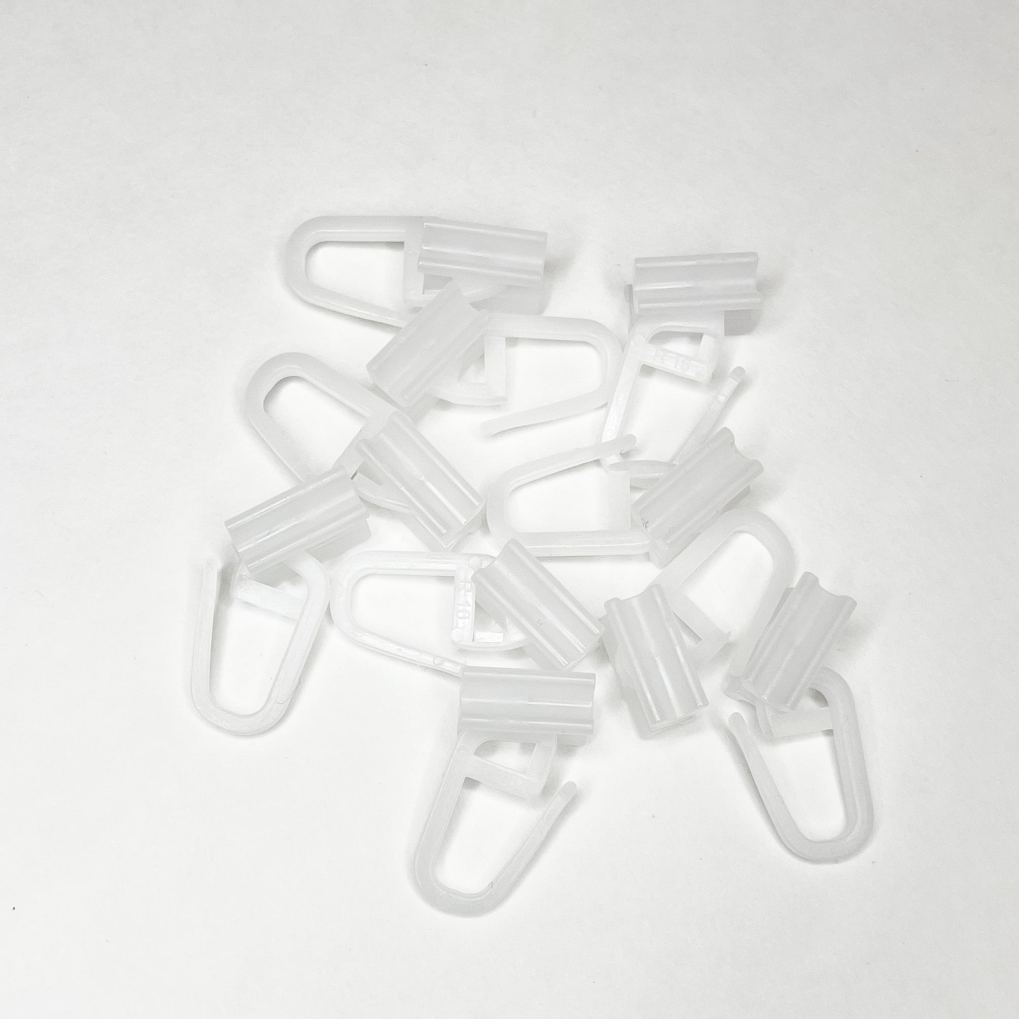 White Plastic Curtain Hooks, 10 pc pack