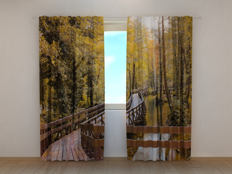 Photo Curtain Bridge in Autumn Forest