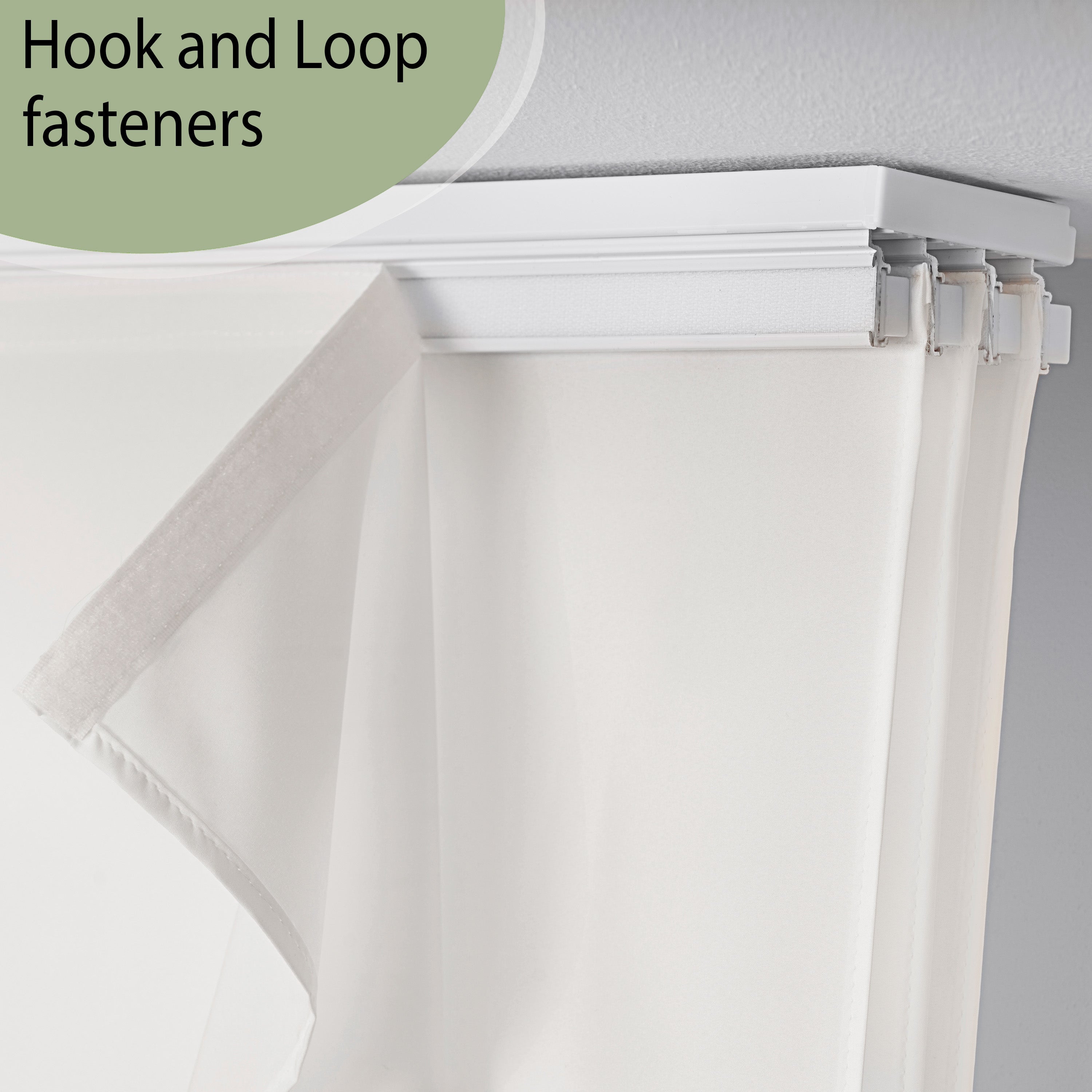 Rideau en soie de couleur blanche