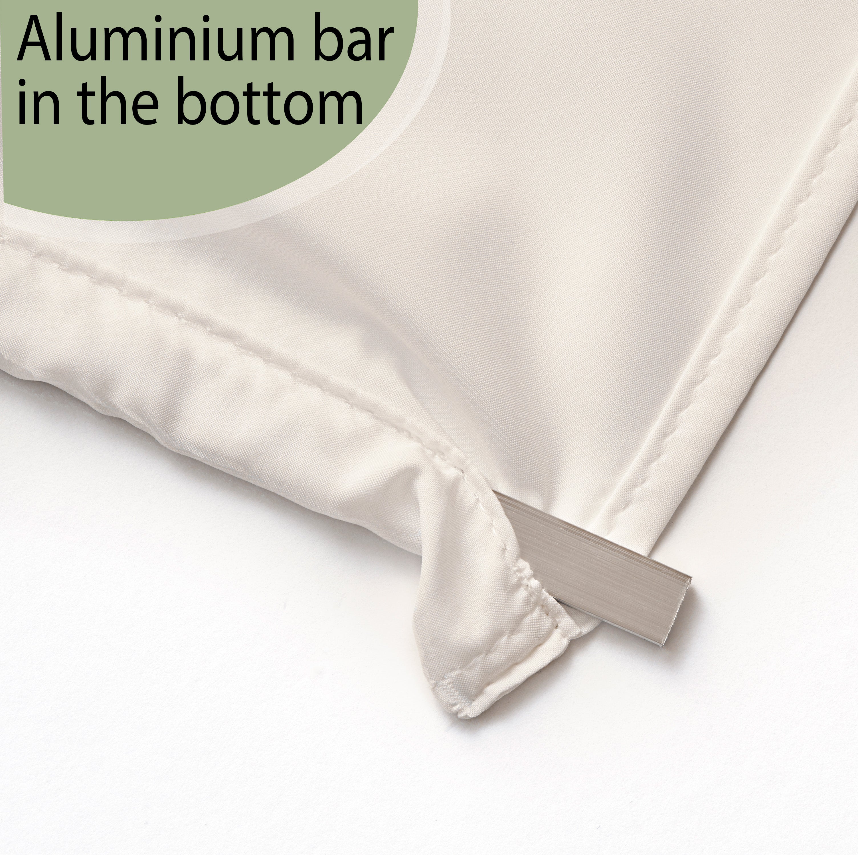 Rideau en soie de couleur blanche