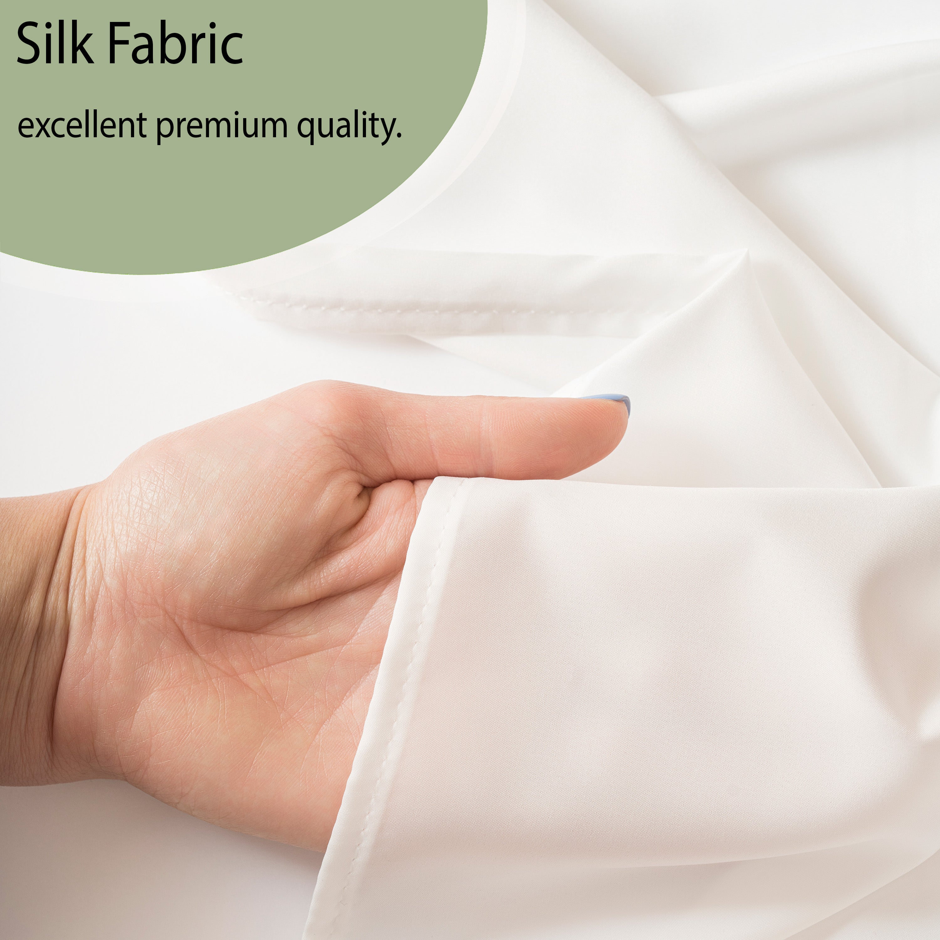 Rideau en soie de couleur blanche