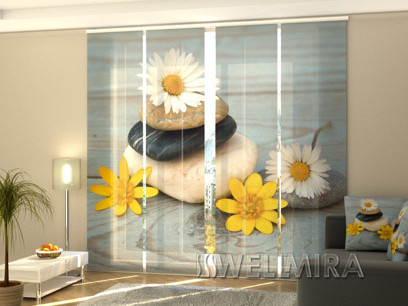 Set of 4 Panel Curtains Camomiles and Stones - Wellmira