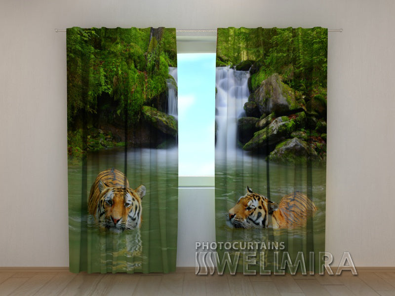 3D Curtain Tigers at the Falls - Wellmira