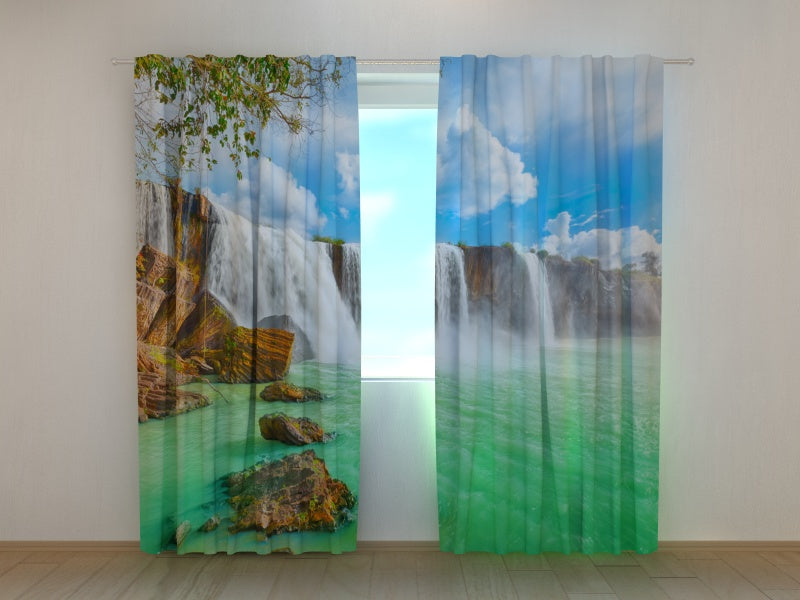 Photo Curtain Waterfall in Vietnam
