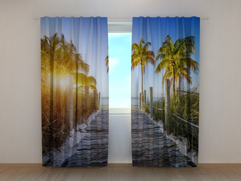 Rideau photo Chemin de bois vers la plage au coucher du soleil